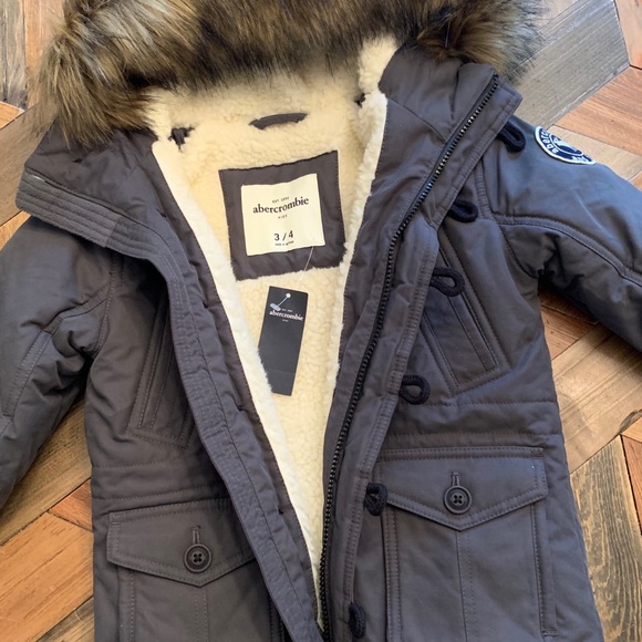 Boys winter jacket - Picture 4 of 4